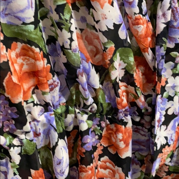 Forever 21 Chiffon Floral Blouse - Picture 8 of 9